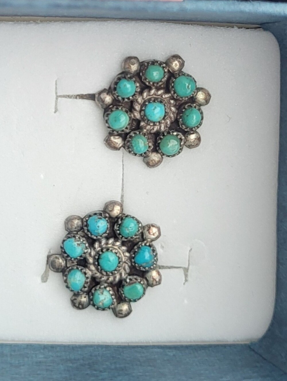 Vintage Turquoise Flower Cluster Screw-Back Earrings - Women Jewelry